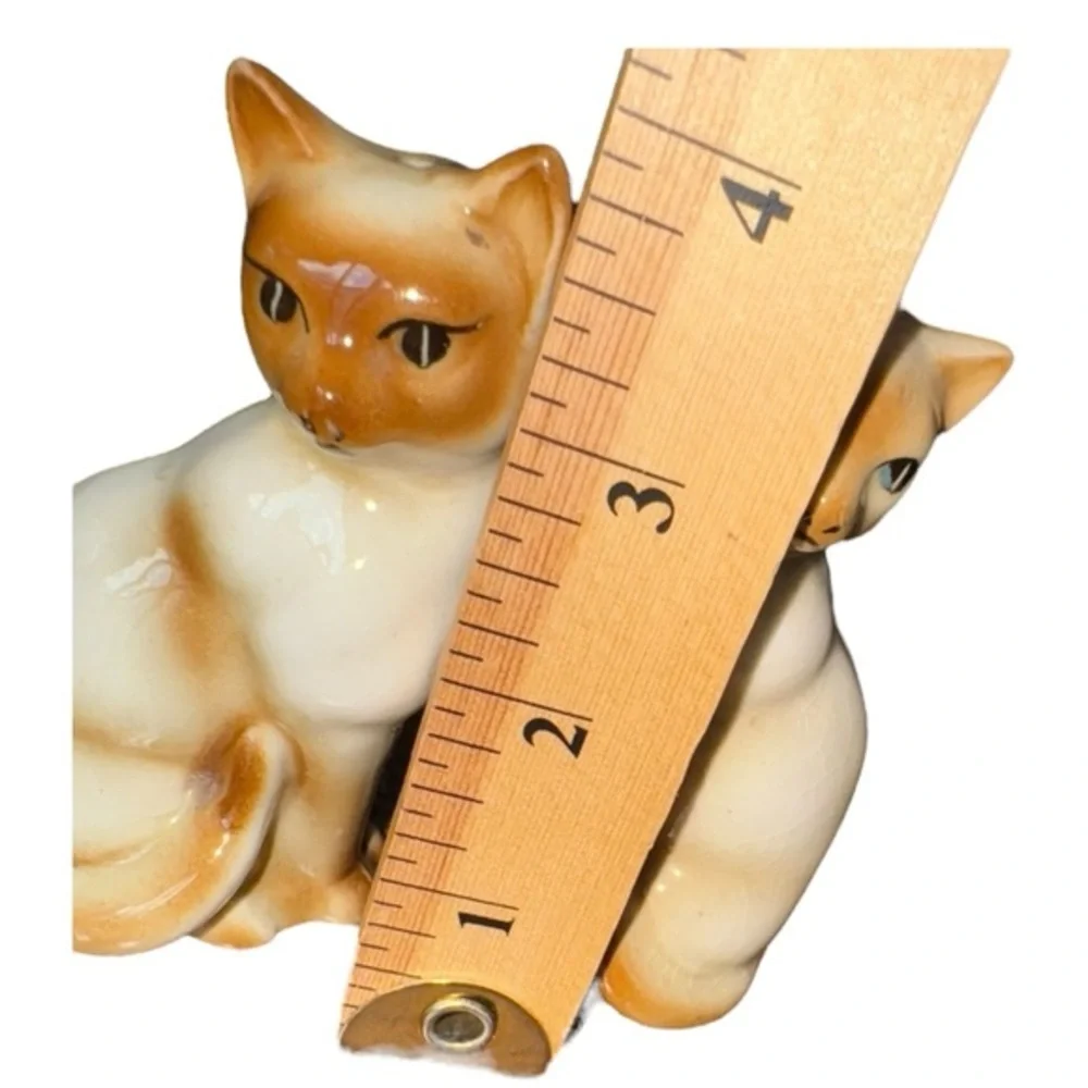 Vintage Pair Japan‎ Siamese Cat Kitten Porcelain Salt Pepper Shakers